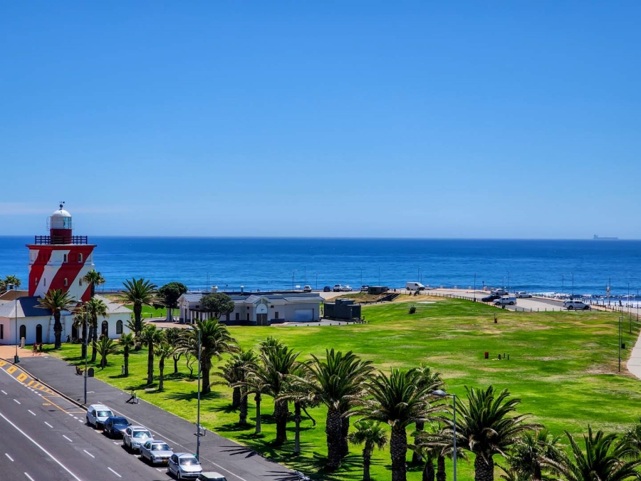 2 Bedroom Property for Sale in Mouille Point Western Cape